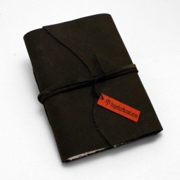 kleines Softlederbuch schwarz mit Büttenpapier